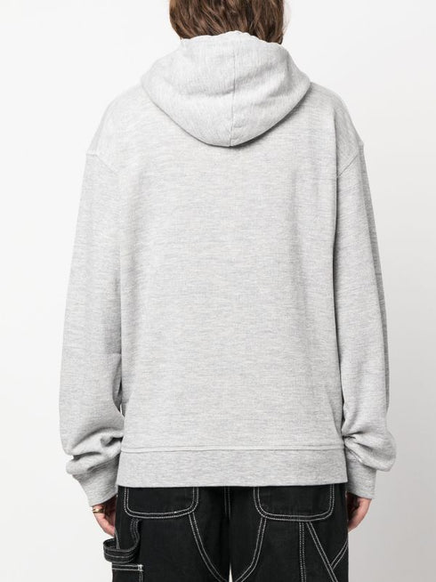 Крутая толстовка с нашивками