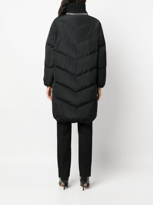 impermeable acolchado adornado con diamantes de imitación