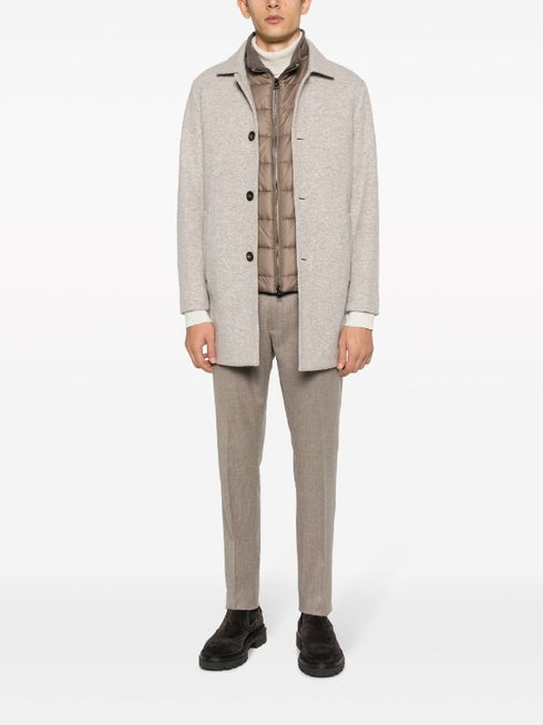 утепленный жилет без рукавов