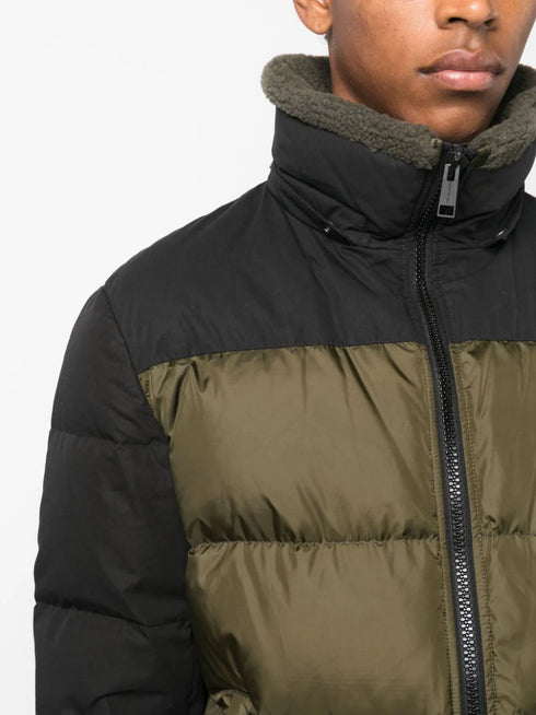 plumífero con capucha removible