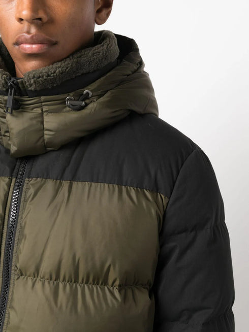 plumífero con capucha removible