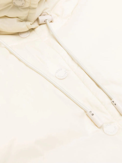 мягкий нагрудник с капюшоном