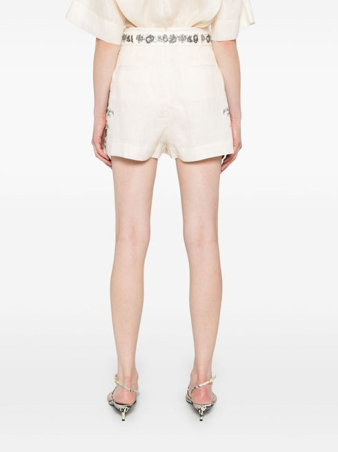 pantalones cortos con cinturón