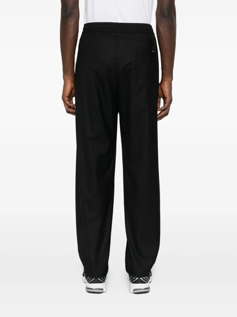 elastic-waist trousers