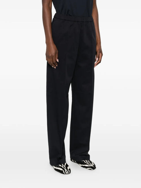 elastic-waist trousers