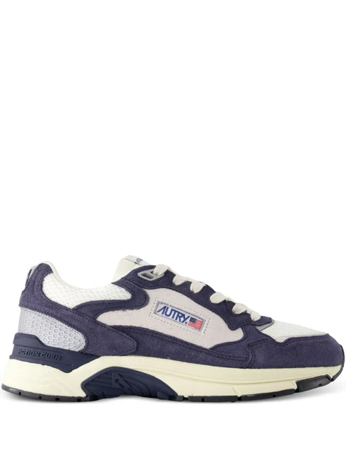 Hyperway low-top round-toe sneakers