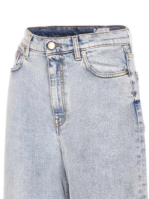 five-pocket jeans