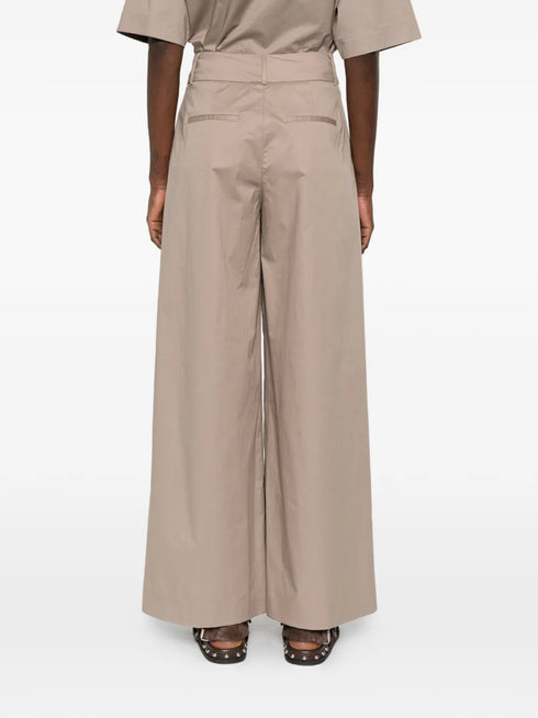 pleated trousers