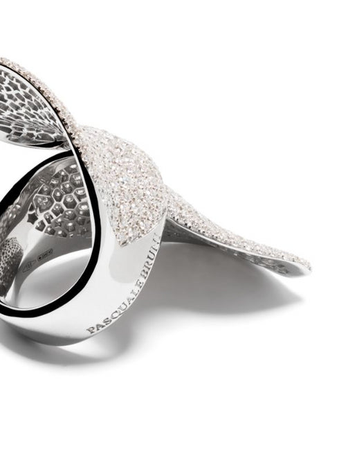 Anillo de diamantes Ama Feel en oro blanco de 18 kt