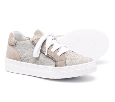 Кроссовки со шнуровкой и металлическими нитями