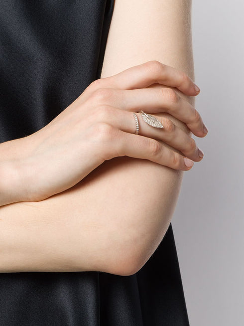 Кольцо с бриллиантом Foglia Leaf из 18-каратного белого золота