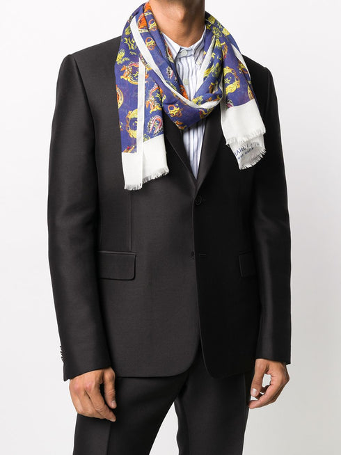 bufanda con estampado de vaqueros