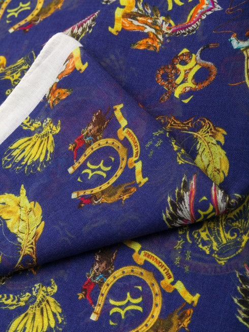 bufanda con estampado de vaqueros