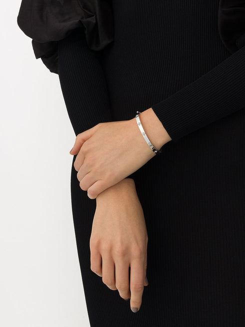 18kt white gold diamond Love in Verona bangle bracelet