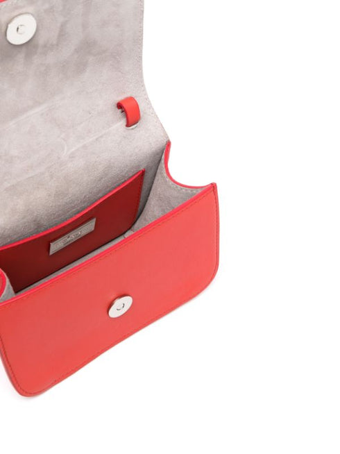 bolso mini con placa del logo