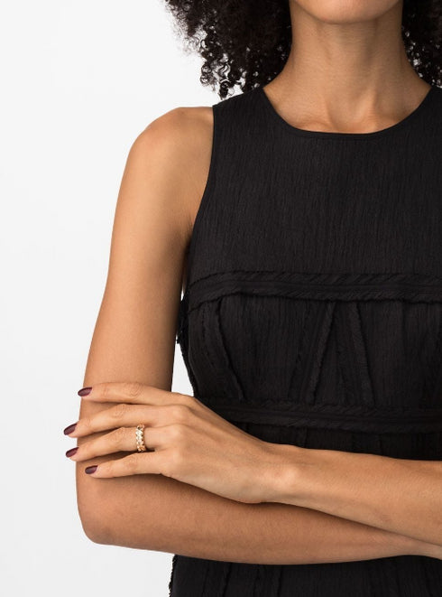 18kt rose gold pyramidal diamond band