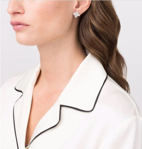 18kt white gold Princess Flower diamond stud earrings