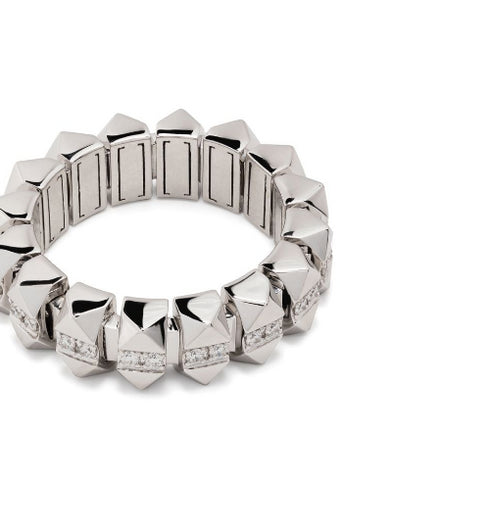 18kt white gold pyramidal diamond band