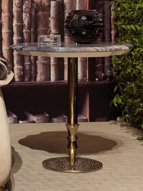 Chantilly Mademoiselle central table