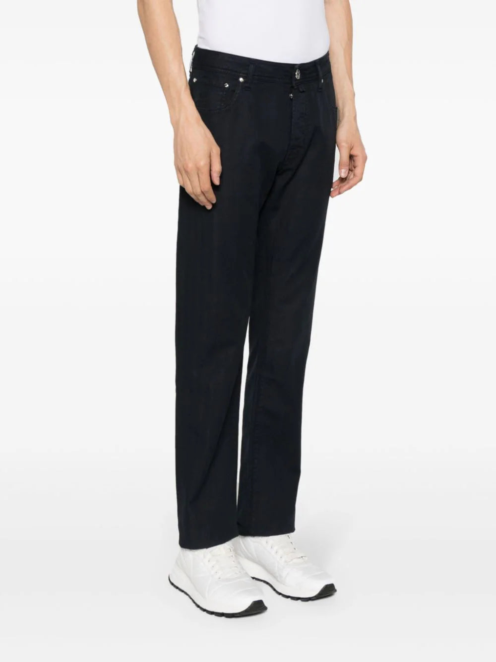 pantalones rectos con detalle de bufanda 