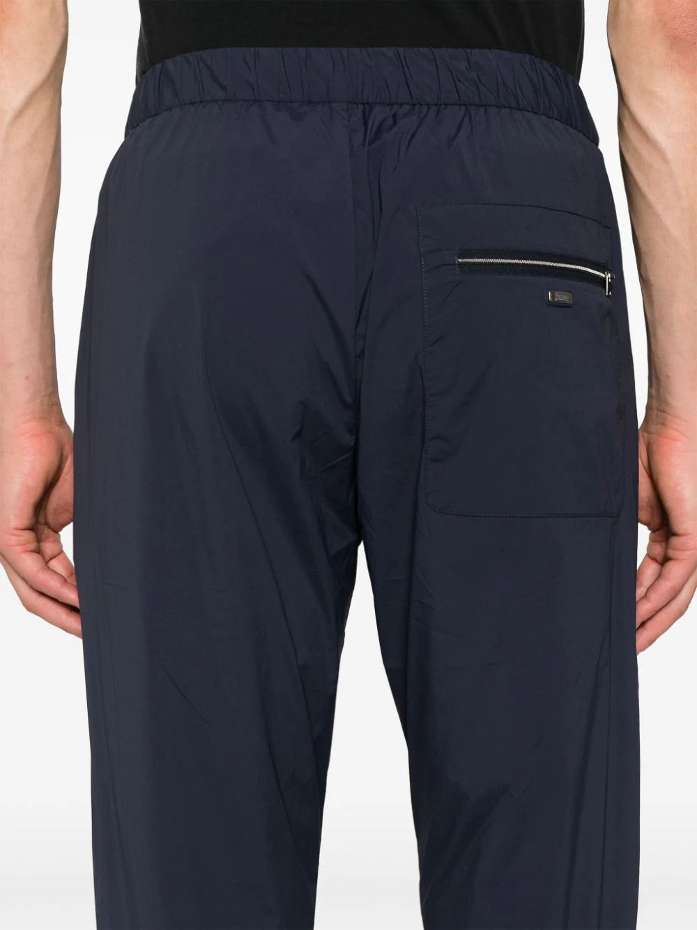 mid-rise tapered trousers