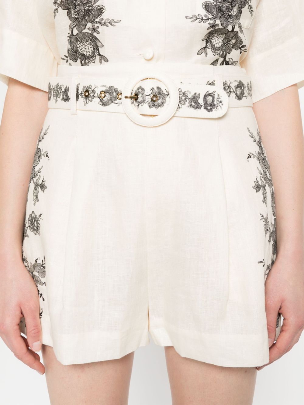 belted shorts
