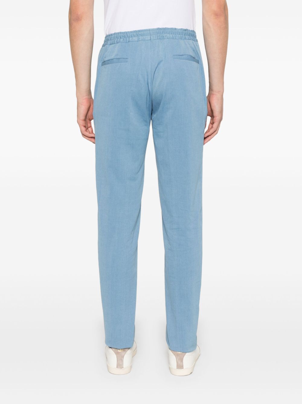 pantalones con cordón 