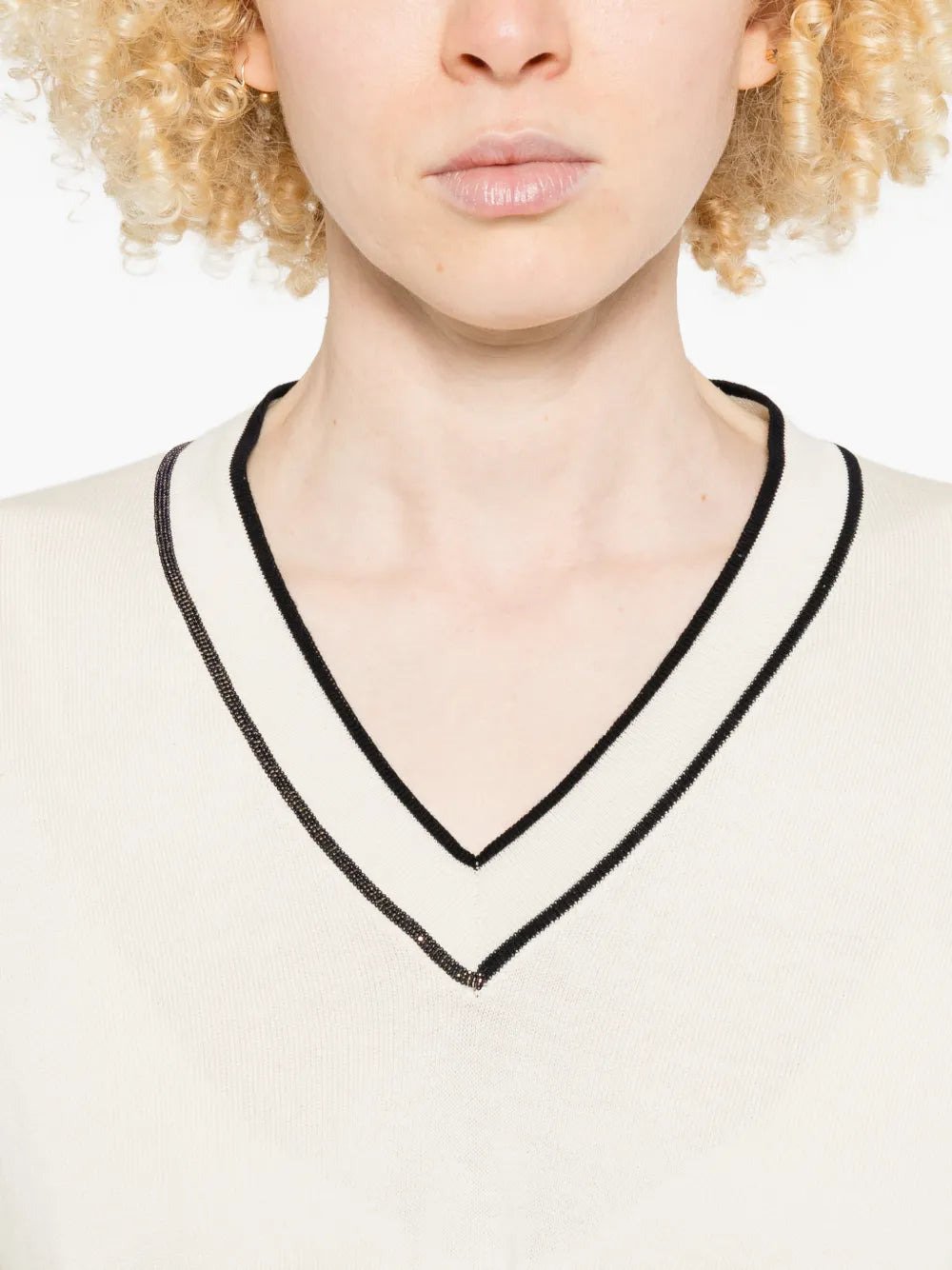 Sueter cuello en V 