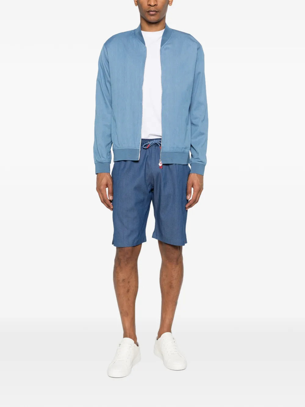 Pantalones cortos con cordón ajustable