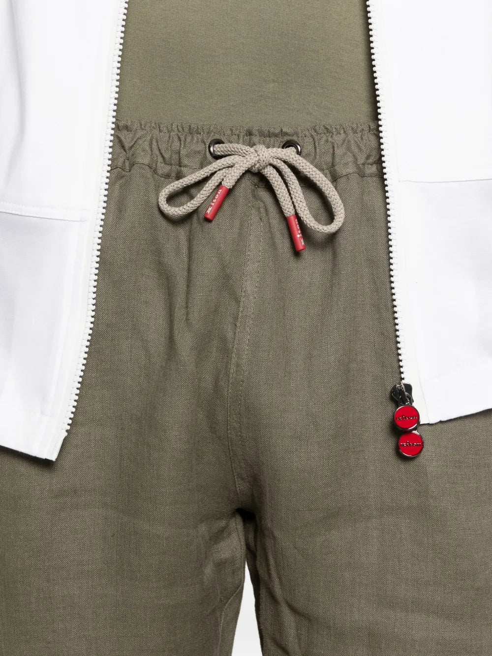 Pantalones cortos con cordón ajustable