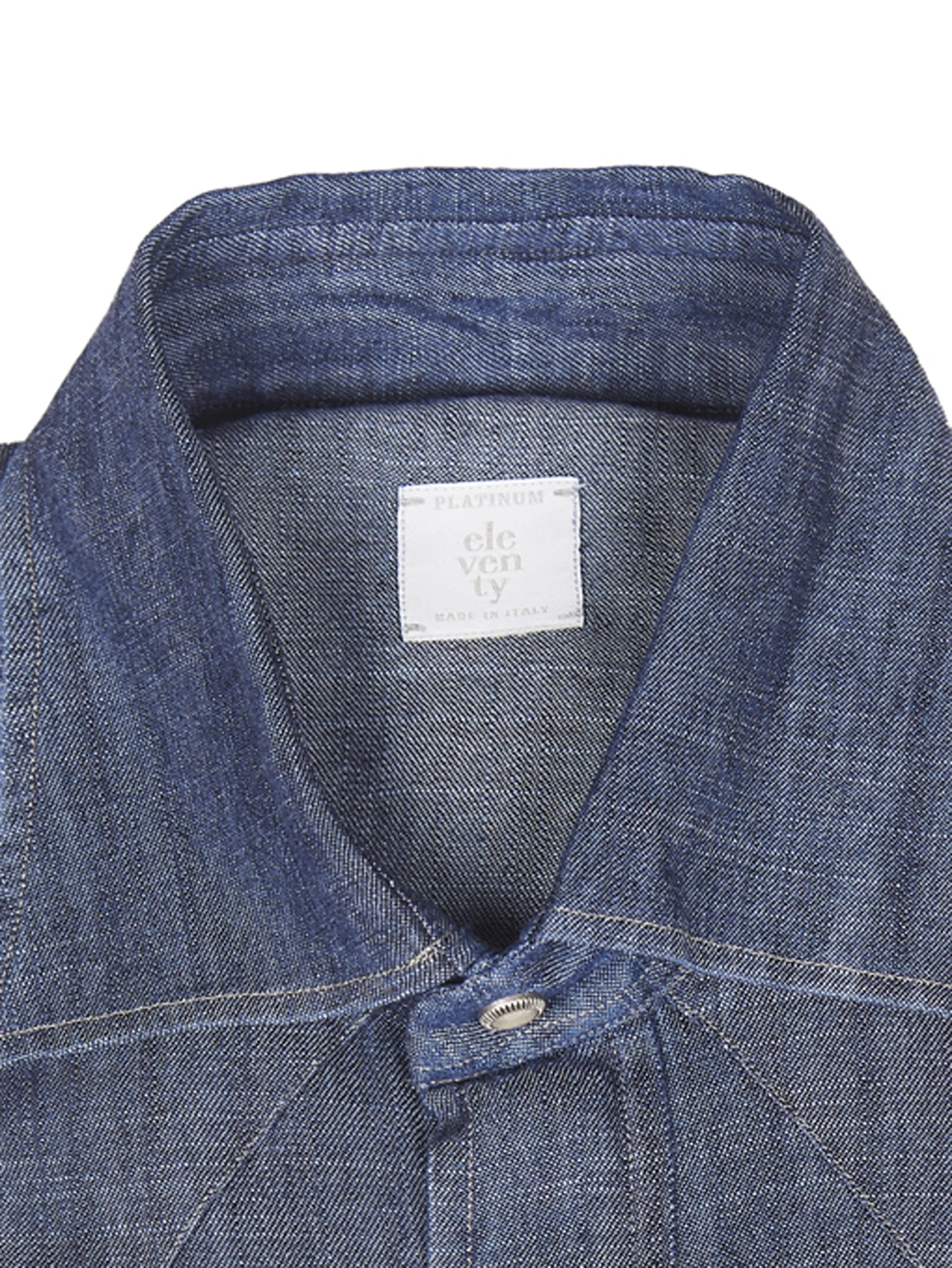 pocket buttoned shirt