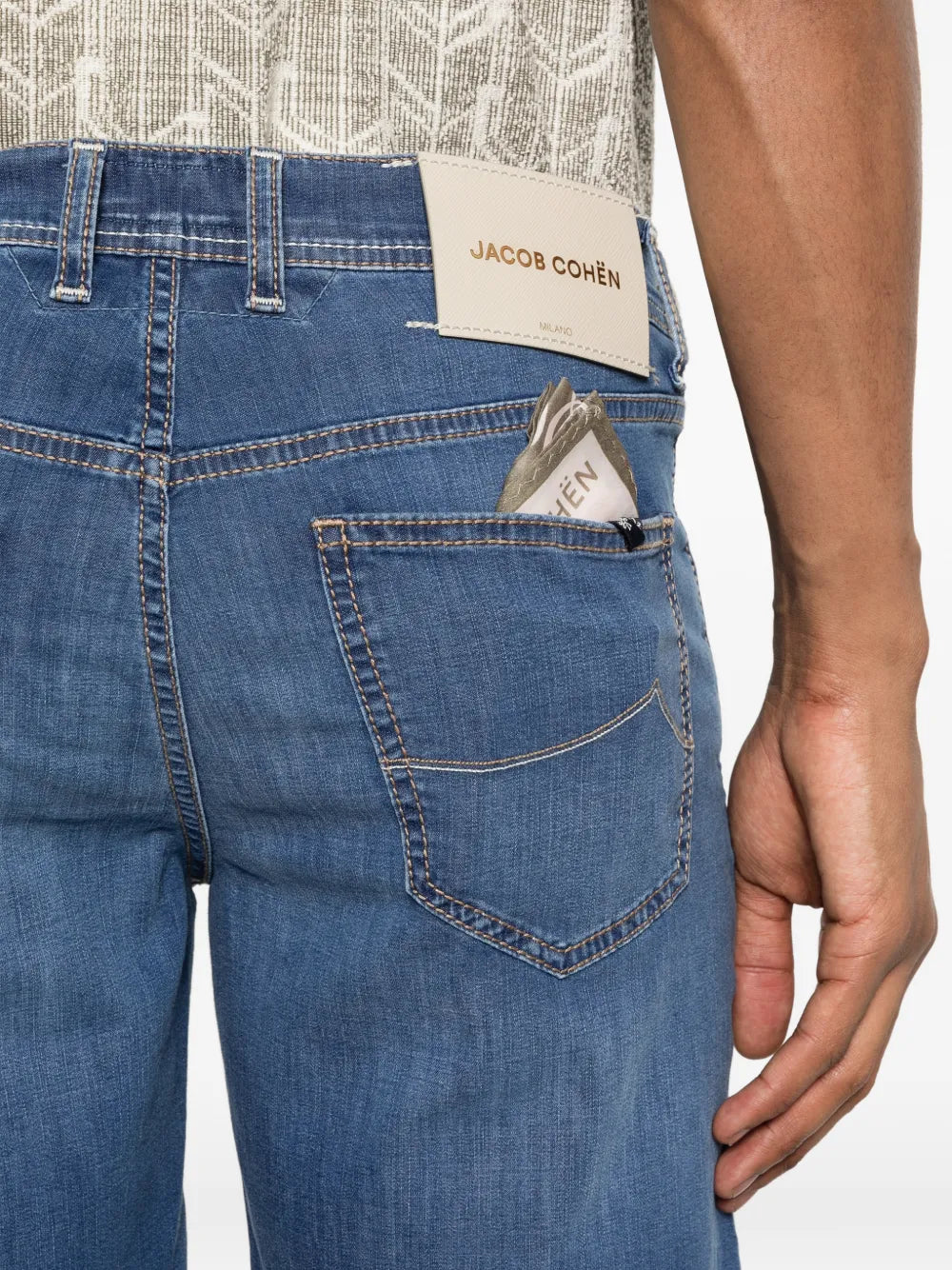 logo-patch shorts