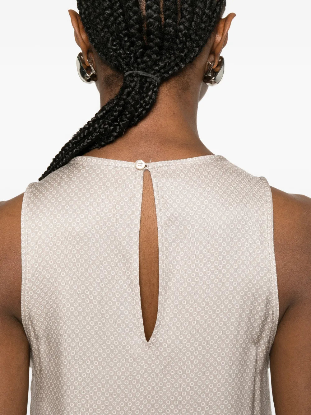 vestido asimétrico con estampado geométrico