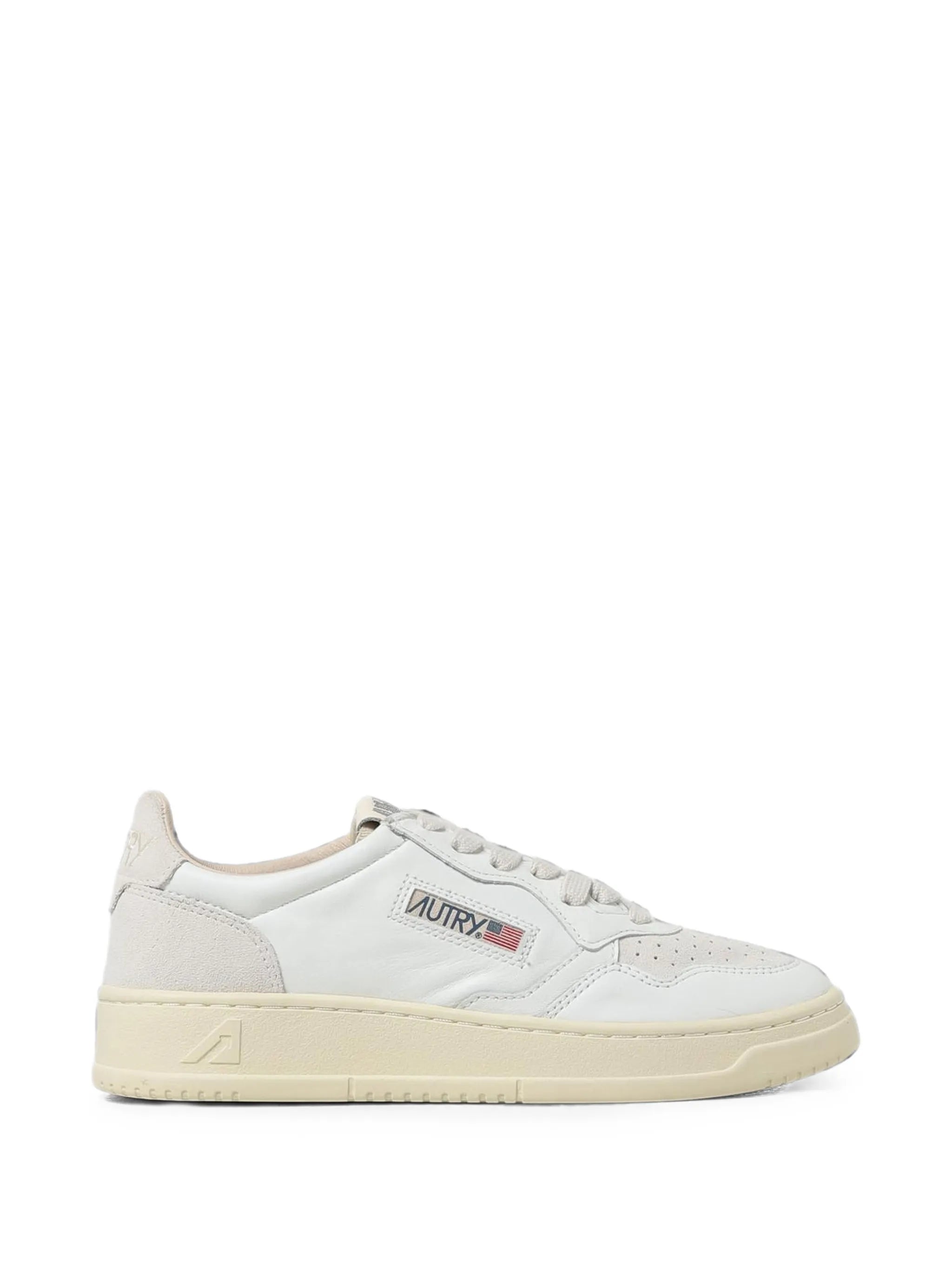 Medalist low-top sneakers