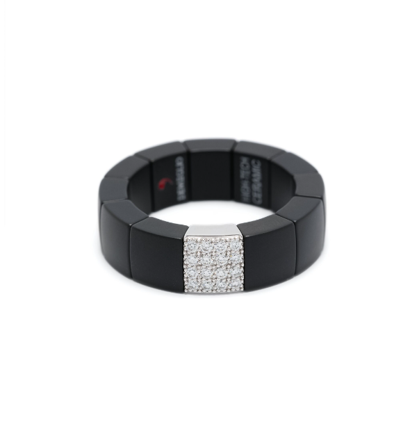 anillo en oro blanco de 18kt con diamantes