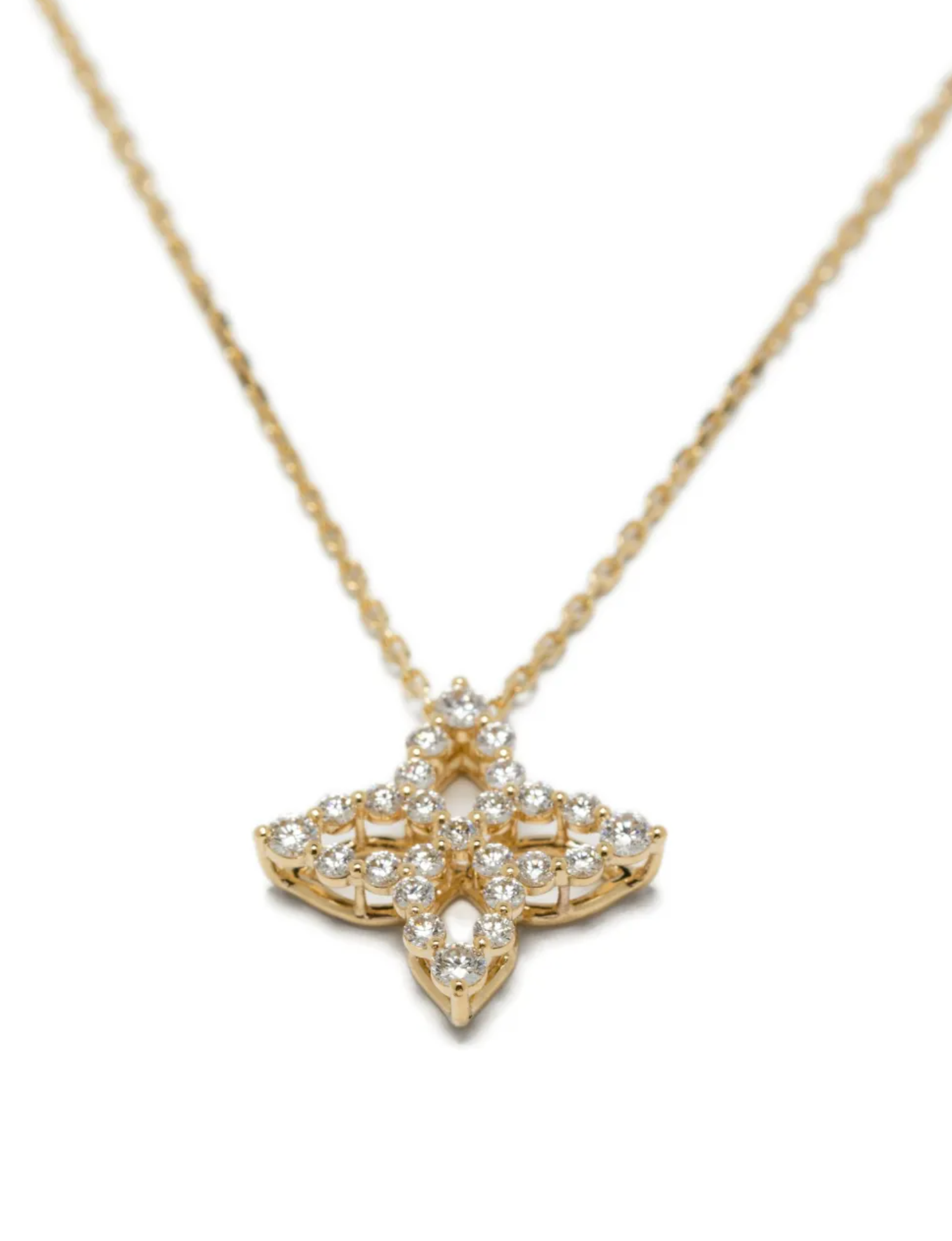 Collar de oro amarillo con diamantes y forma de flor