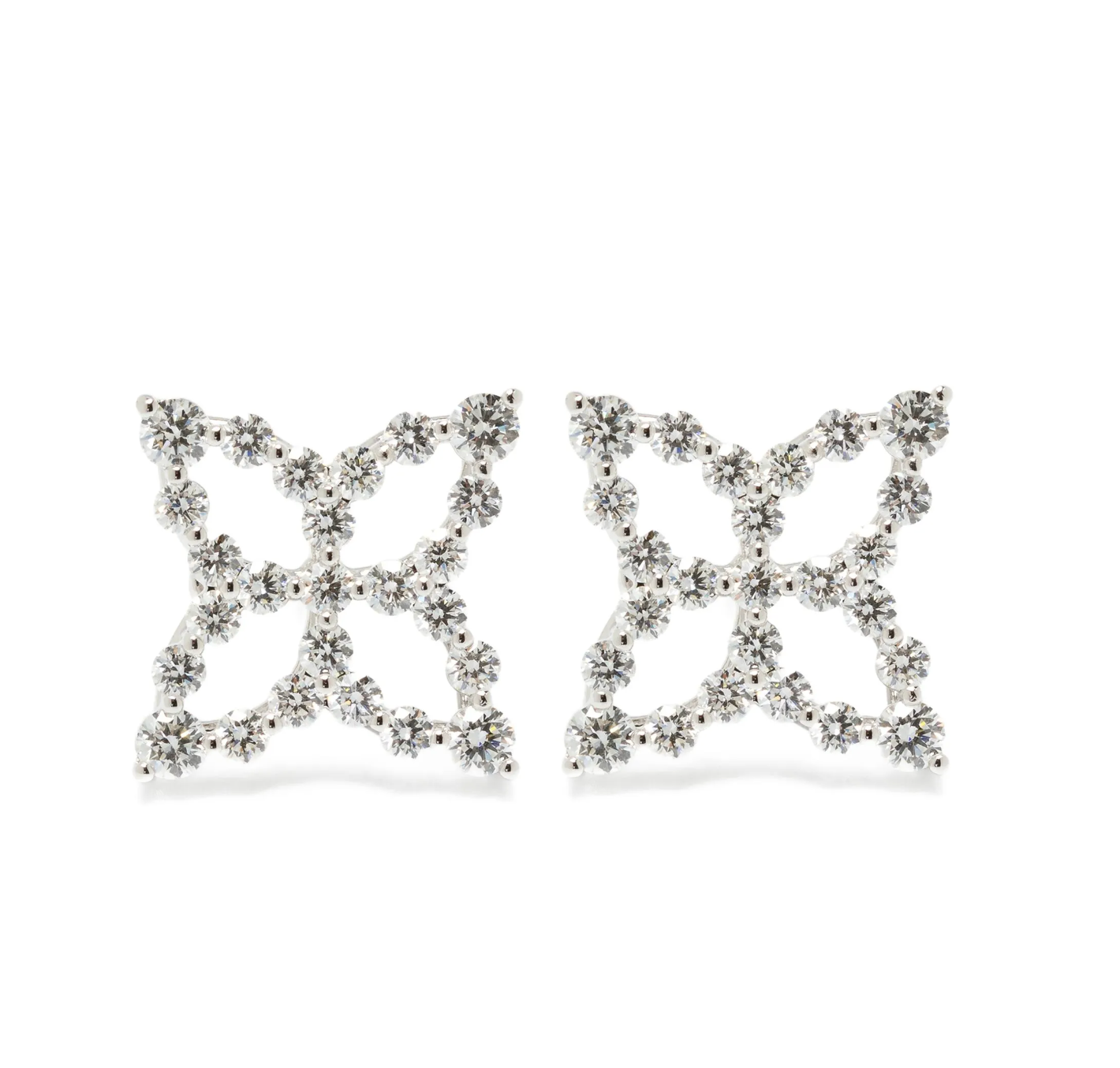 Pendientes de oro blanco con diamantes y forma de flor