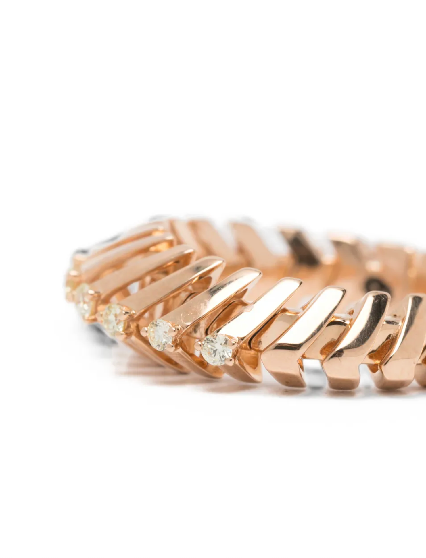 twisted-design diamond ring