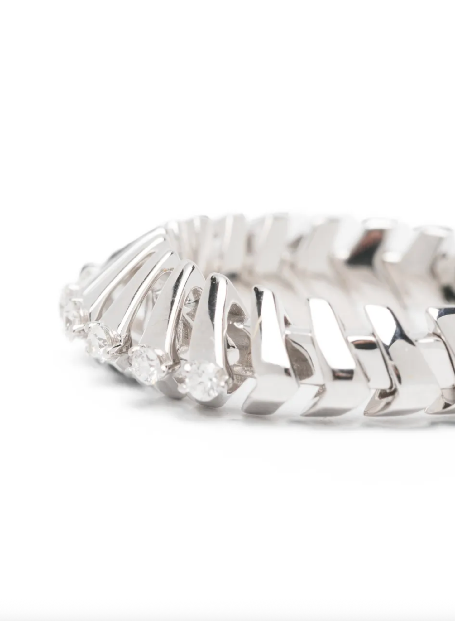 spiral-design diamond ring
