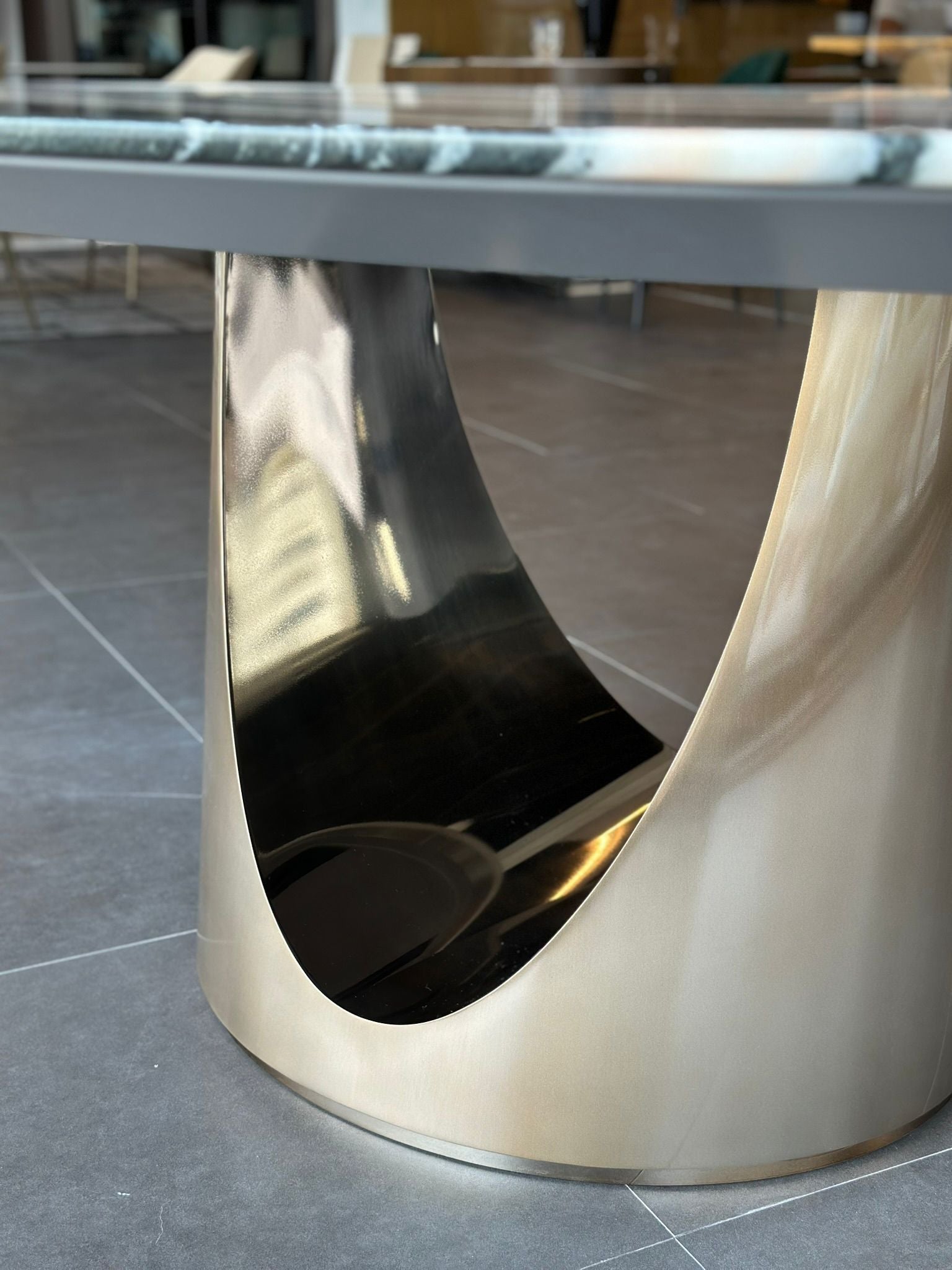 Cameron Table