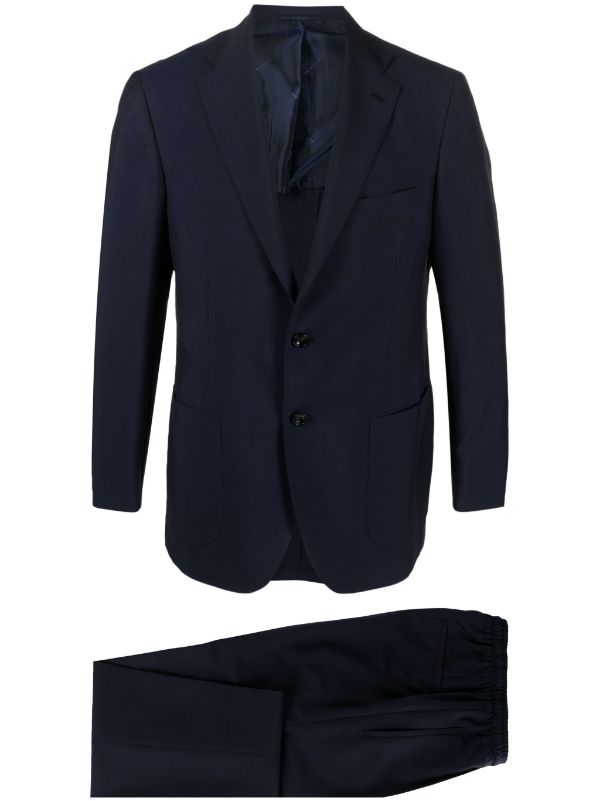 traje de sastre con botones 