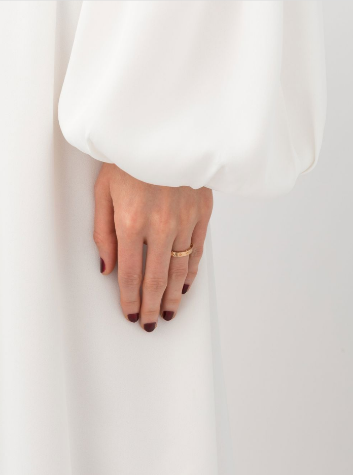 anillo Pois Moi en oro rosa de 18kt con banda fina 